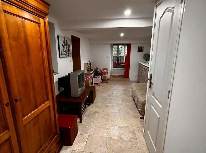 Le Domaine Du Nail Feriehus *